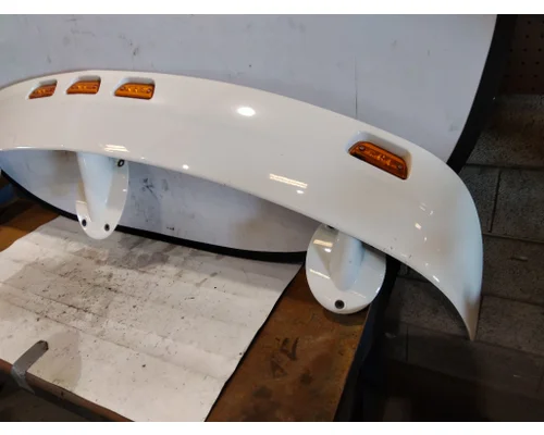 PETERBILT 579 CAB CLIP