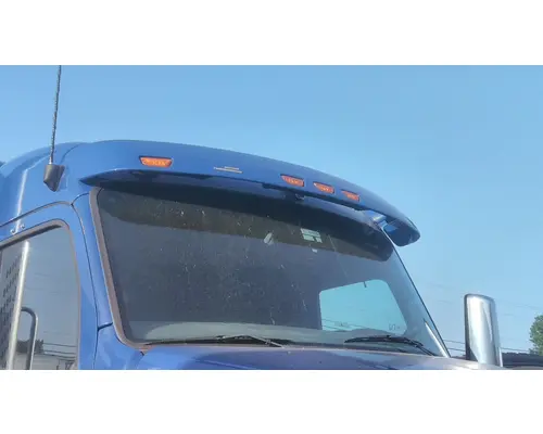 PETERBILT 579 CAB CLIP