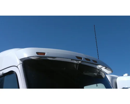 PETERBILT 579 CAB CLIP
