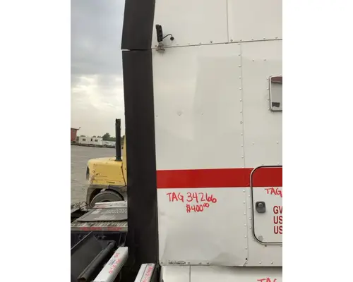 PETERBILT 579 CAB EXTENDER