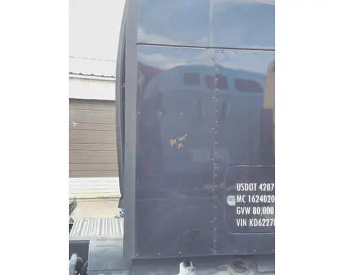 PETERBILT 579 CAB EXTENSION