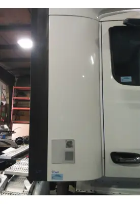 PETERBILT 579 CAB EXTENSION