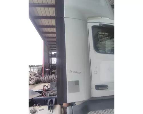 PETERBILT 579 CAB EXTENSION
