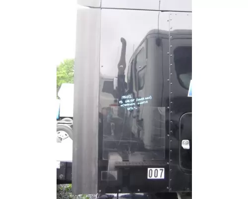 PETERBILT 579 CAB EXTENSION