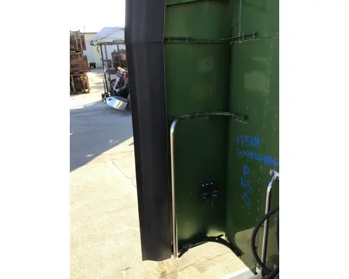 PETERBILT 579 CAB EXTENSION