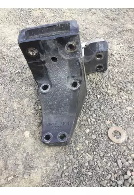 PETERBILT 579 CAB MOUNT,BRACKET