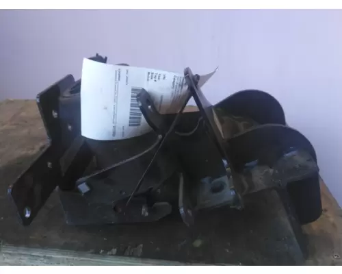 PETERBILT 579 CAB MOUNT,BRACKET