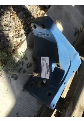 PETERBILT 579 CAB MOUNT,BRACKET