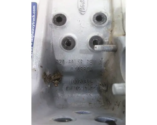 PETERBILT 579 CAB MOUNT,BRACKET