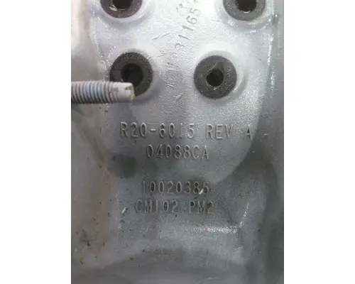 PETERBILT 579 CAB MOUNT,BRACKET