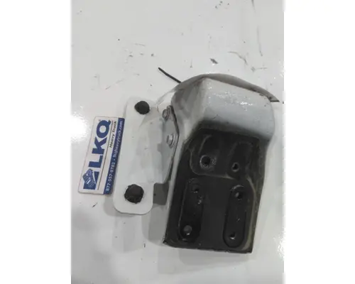 PETERBILT 579 CAB MOUNT,BRACKET