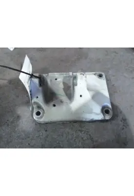 PETERBILT 579 CAB MOUNT,BRACKET