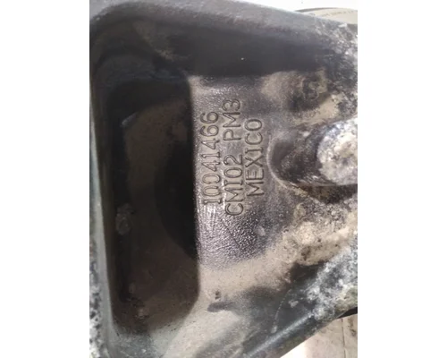 PETERBILT 579 CAB MOUNT,BRACKET