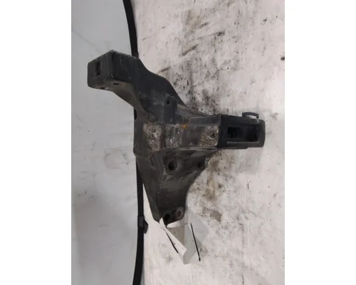 PETERBILT 579 CAB MOUNT,BRACKET