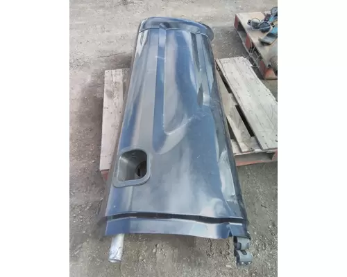 PETERBILT 579 CAB SKIRTSIDE FAIRING