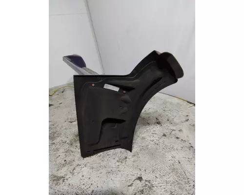 PETERBILT 579 CAB SKIRTSIDE FAIRING