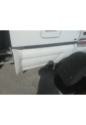 PETERBILT 579 CAB SKIRT/SIDE FAIRING