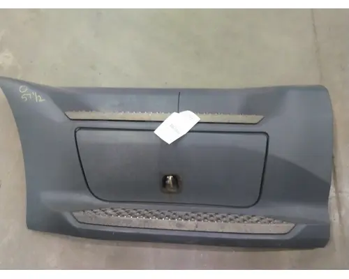 PETERBILT 579 CAB SKIRTSIDE FAIRING
