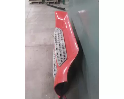PETERBILT 579 CAB SKIRTSIDE FAIRING