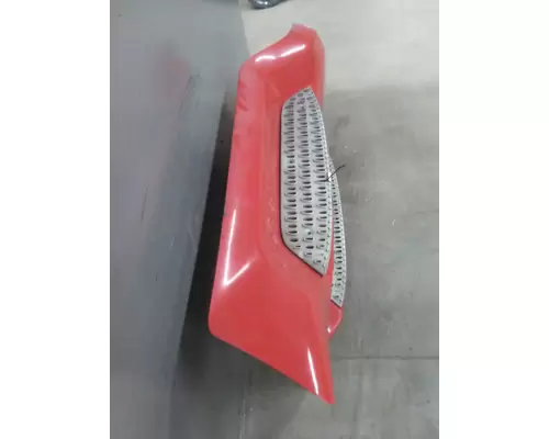 PETERBILT 579 CAB SKIRTSIDE FAIRING