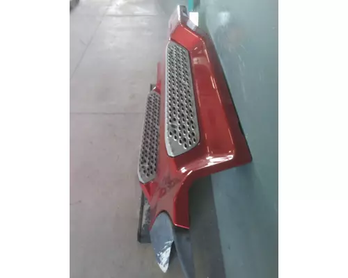 PETERBILT 579 CAB SKIRTSIDE FAIRING