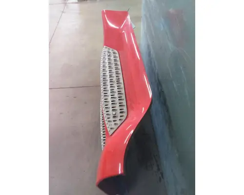 PETERBILT 579 CAB SKIRTSIDE FAIRING