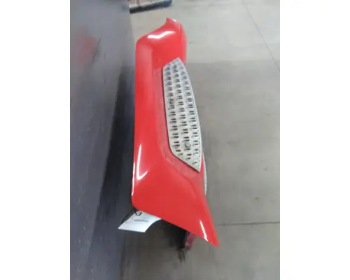 PETERBILT 579 CAB SKIRTSIDE FAIRING