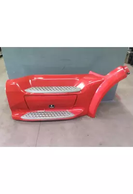 PETERBILT 579 CAB SKIRT/SIDE FAIRING