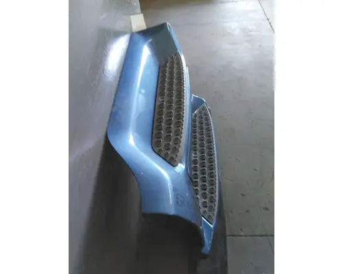 PETERBILT 579 CAB SKIRTSIDE FAIRING