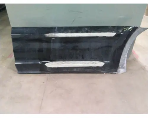 PETERBILT 579 CAB SKIRTSIDE FAIRING