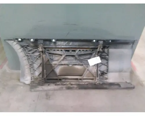 PETERBILT 579 CAB SKIRTSIDE FAIRING