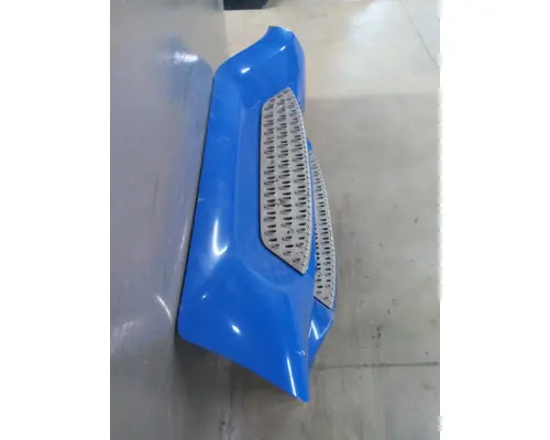 PETERBILT 579 CAB SKIRTSIDE FAIRING