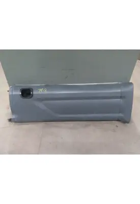 PETERBILT 579 CAB SKIRT/SIDE FAIRING