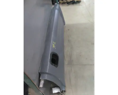 PETERBILT 579 CAB SKIRTSIDE FAIRING