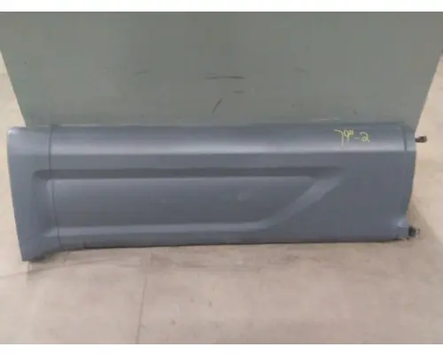 PETERBILT 579 CAB SKIRTSIDE FAIRING