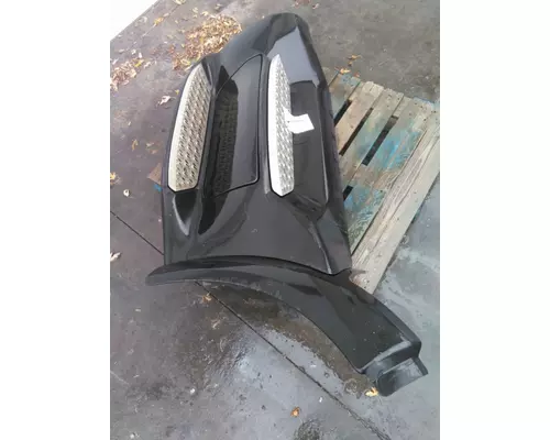 PETERBILT 579 CAB SKIRTSIDE FAIRING