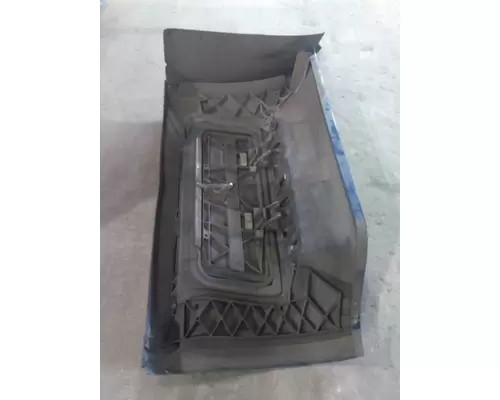 PETERBILT 579 CAB SKIRTSIDE FAIRING