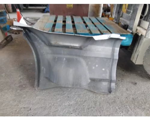 PETERBILT 579 CAB SKIRTSIDE FAIRING
