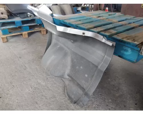PETERBILT 579 CAB SKIRTSIDE FAIRING