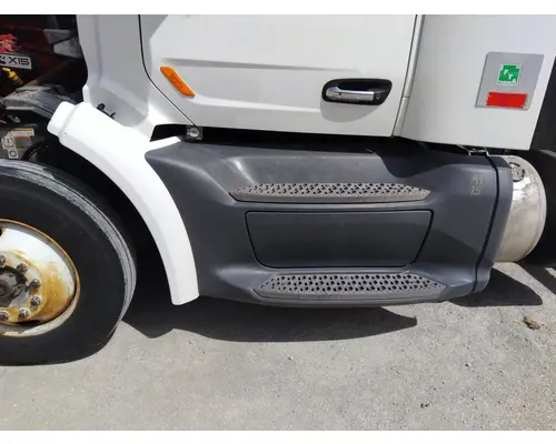 PETERBILT 579 CAB SKIRTSIDE FAIRING