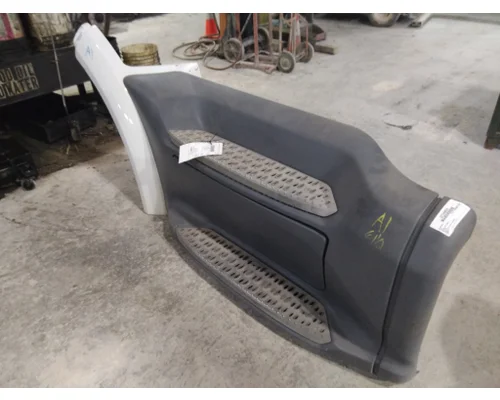 PETERBILT 579 CAB SKIRTSIDE FAIRING