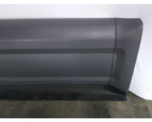 PETERBILT 579 CAB SKIRTSIDE FAIRING