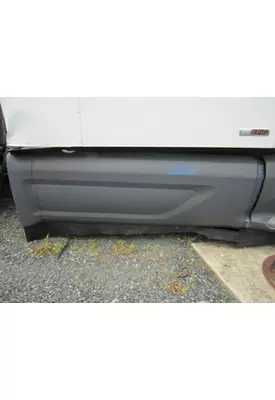 PETERBILT 579 CAB SKIRT/SIDE FAIRING