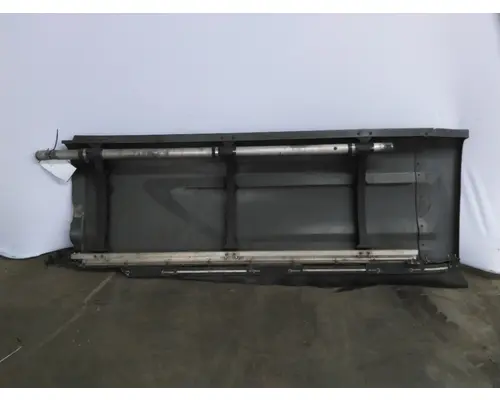 PETERBILT 579 CAB SKIRTSIDE FAIRING