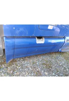 PETERBILT 579 CAB SKIRT/SIDE FAIRING