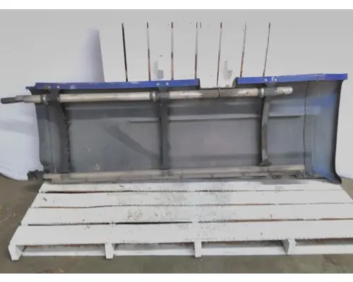 PETERBILT 579 CAB SKIRTSIDE FAIRING