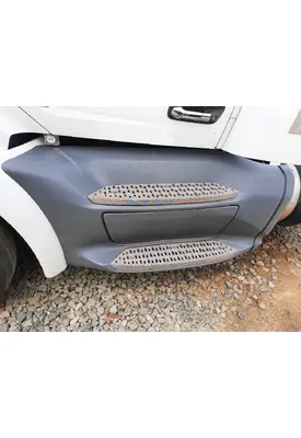 PETERBILT 579 CAB SKIRT/SIDE FAIRING