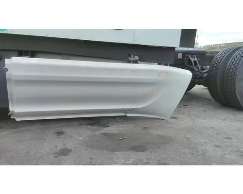 PETERBILT 579 CAB SKIRTSIDE FAIRING