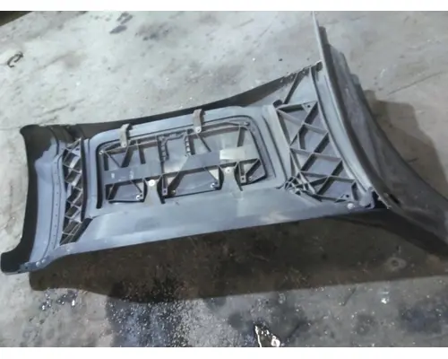 PETERBILT 579 CAB SKIRTSIDE FAIRING