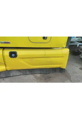 PETERBILT 579 CAB SKIRT/SIDE FAIRING